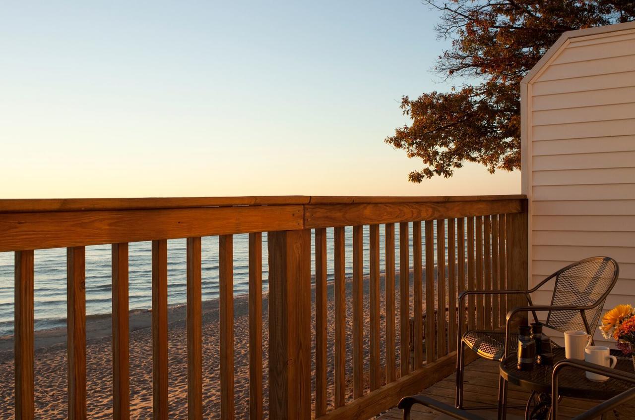 Huron House Bed & Breakfast Oscoda Exterior photo
