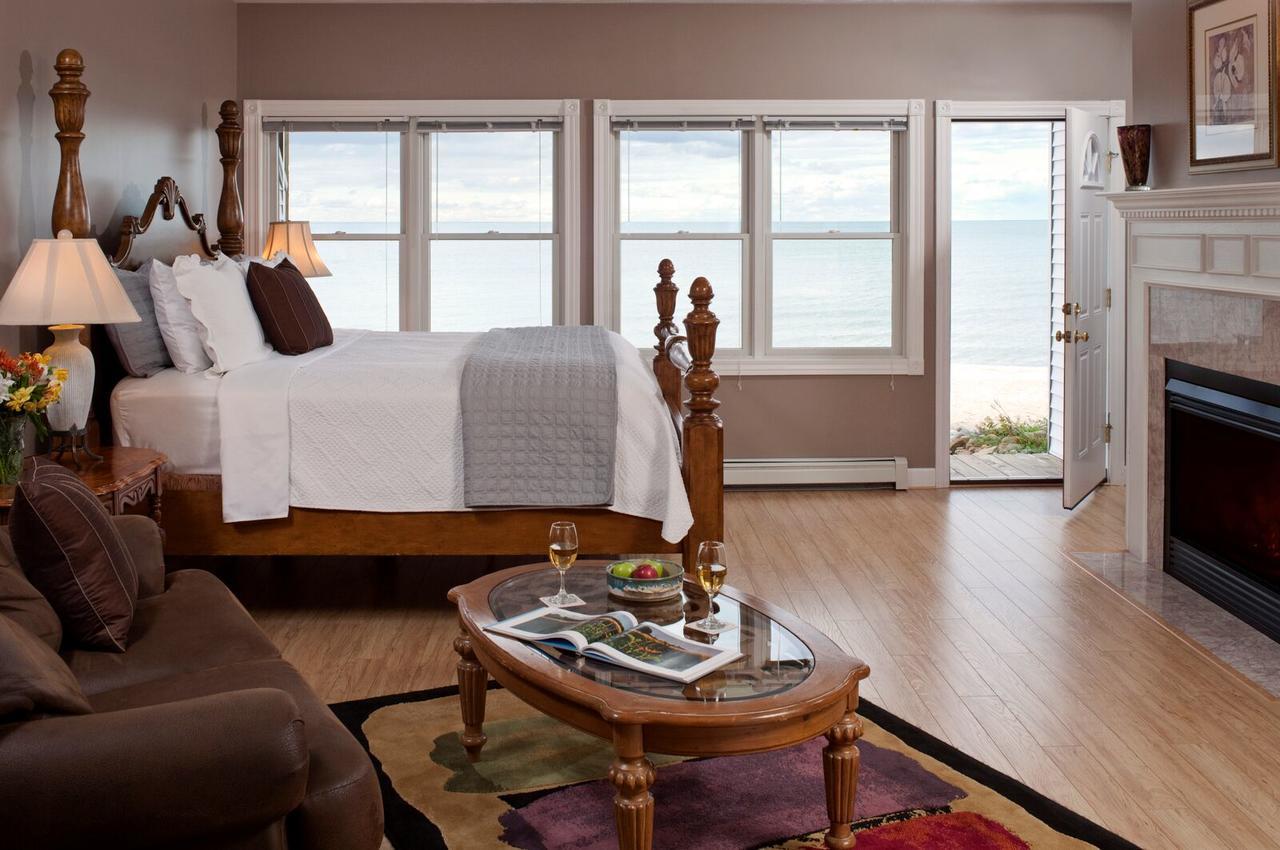 Huron House Bed & Breakfast Oscoda Exterior photo