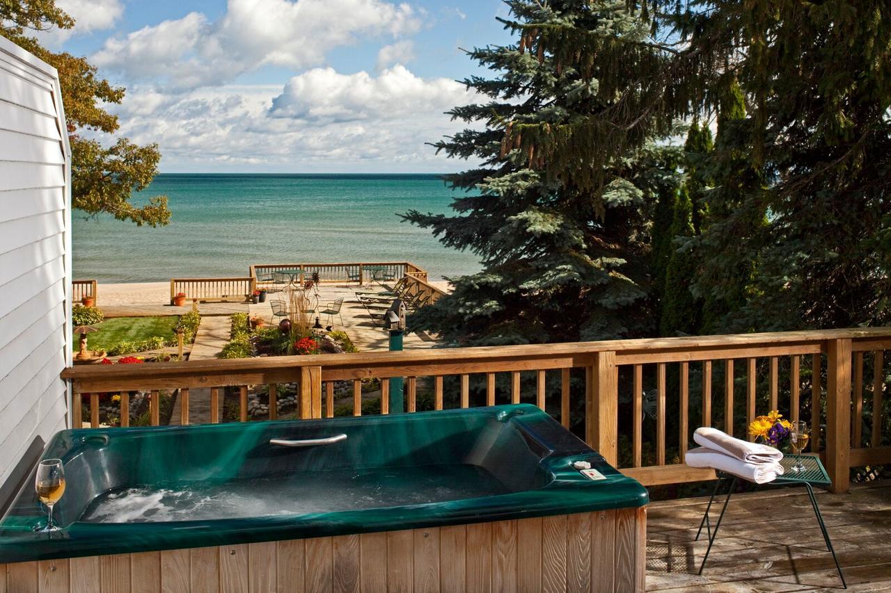 Huron House Bed & Breakfast Oscoda Exterior photo